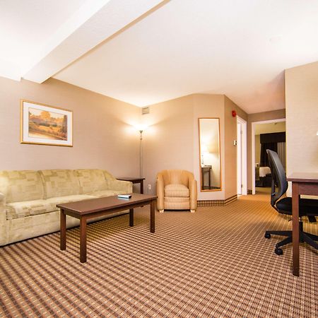 Best Western Plus Ottawa Kanata Hotel And Conference Centre Exteriör bild