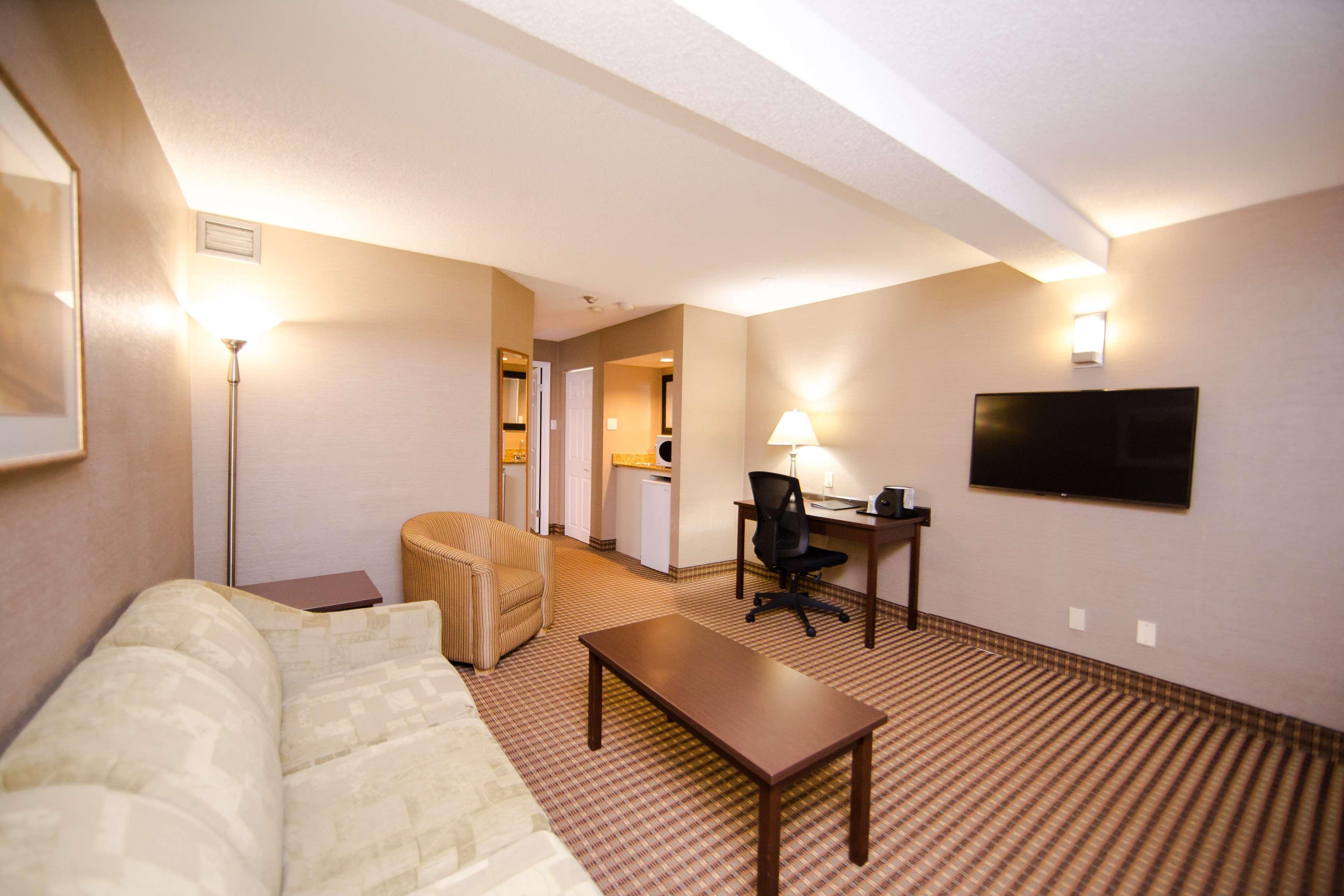 Best Western Plus Ottawa Kanata Hotel And Conference Centre Exteriör bild