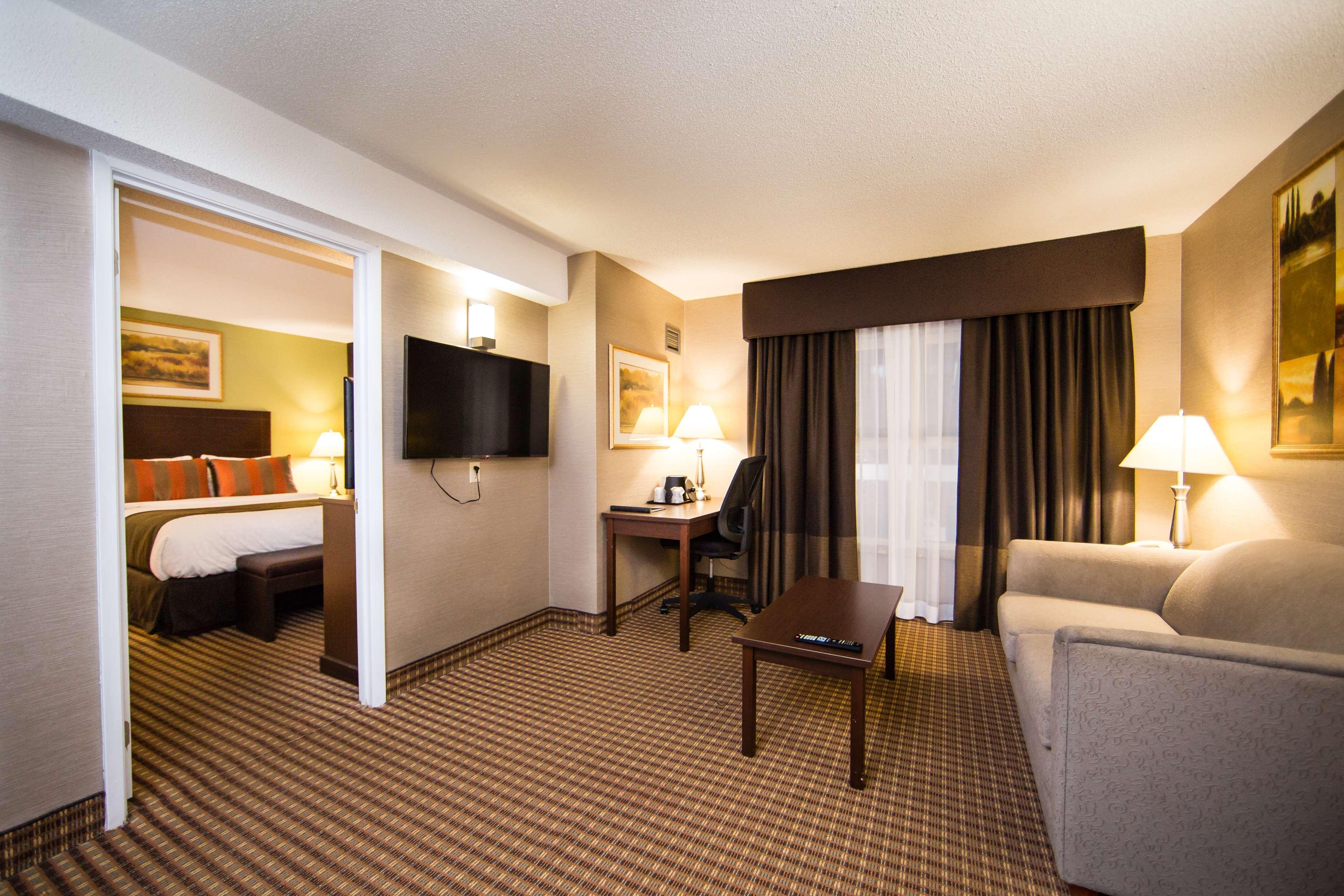 Best Western Plus Ottawa Kanata Hotel And Conference Centre Exteriör bild