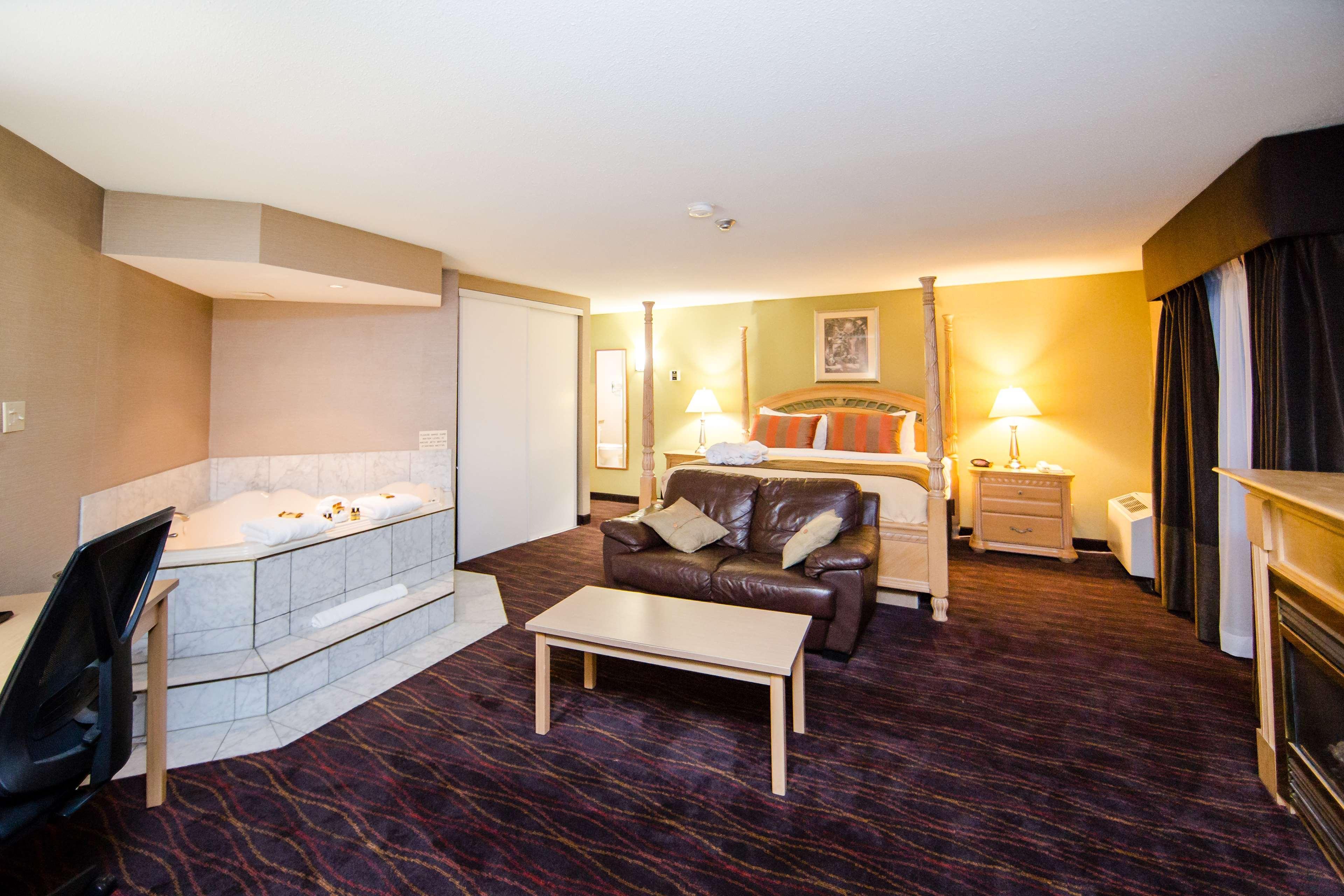 Best Western Plus Ottawa Kanata Hotel And Conference Centre Exteriör bild