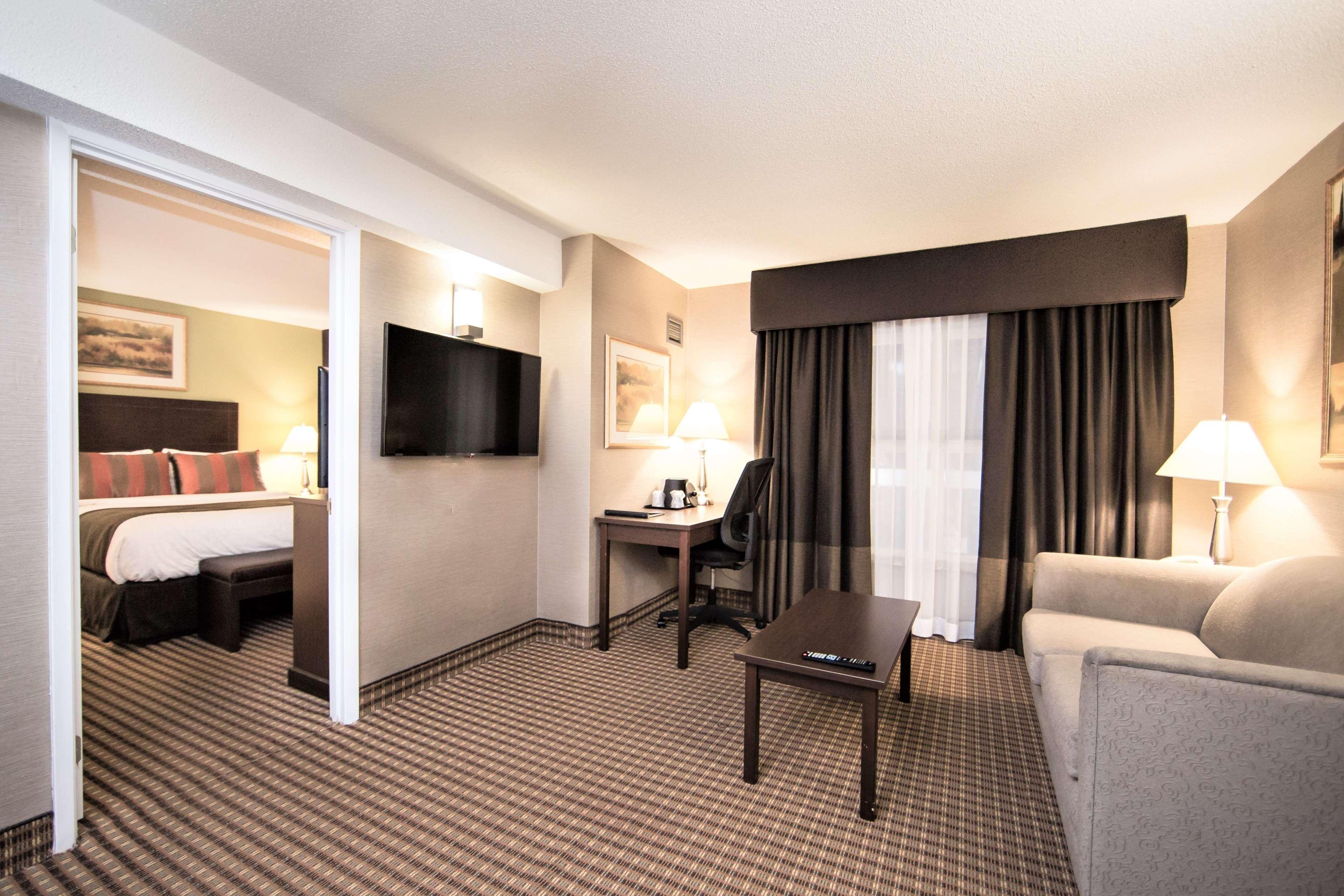 Best Western Plus Ottawa Kanata Hotel And Conference Centre Exteriör bild