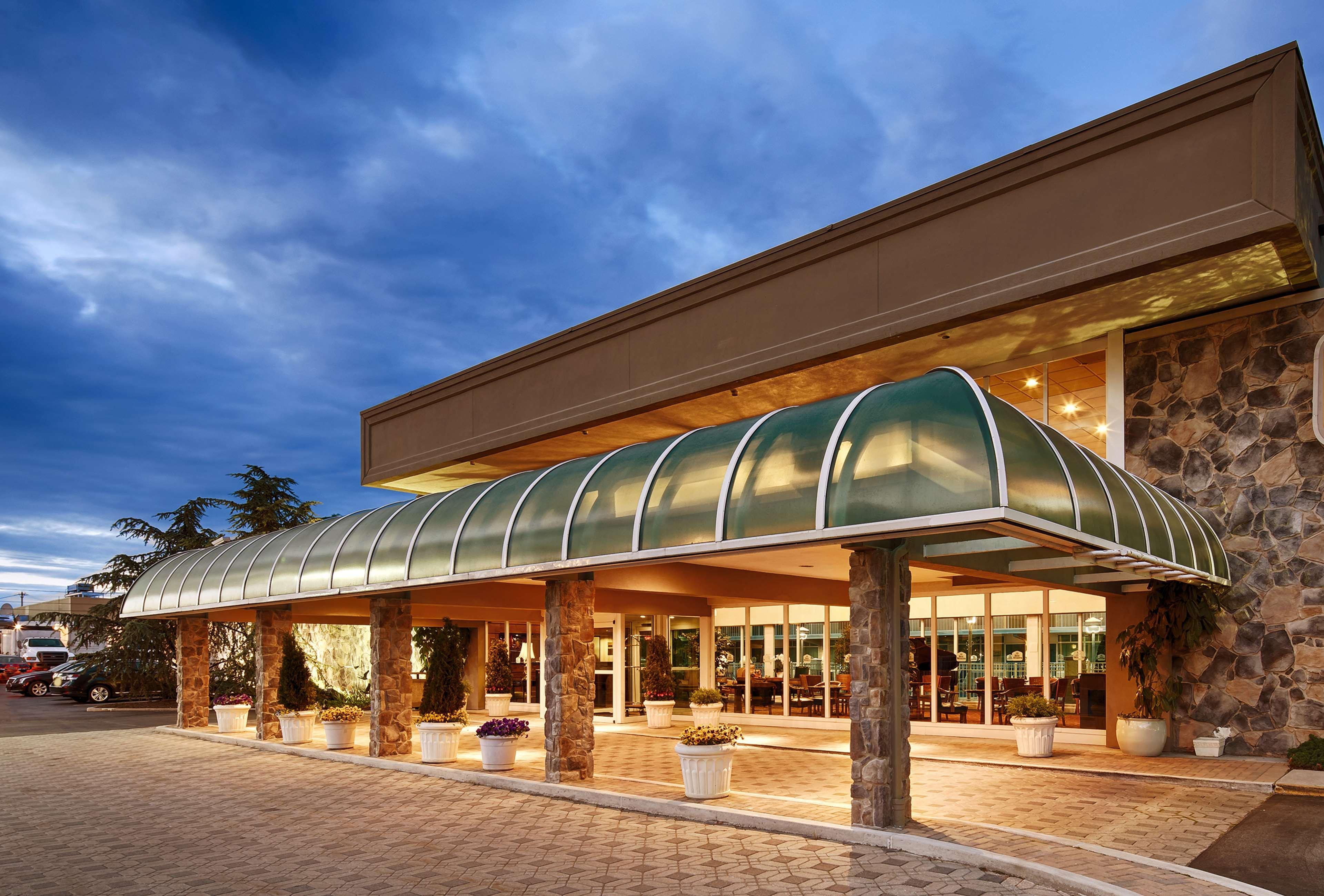 Best Western Plus Ottawa Kanata Hotel And Conference Centre Exteriör bild