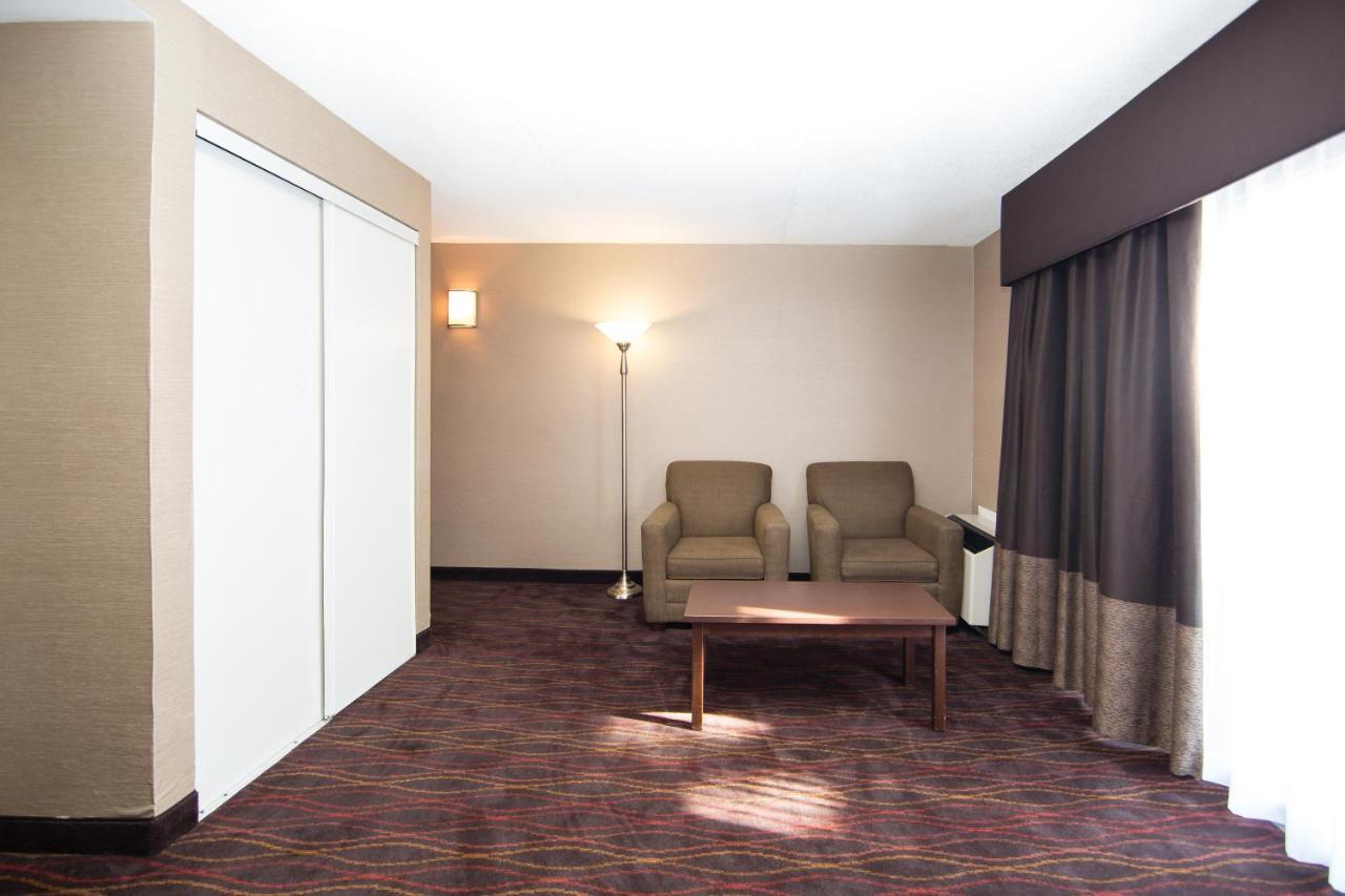 Best Western Plus Ottawa Kanata Hotel And Conference Centre Exteriör bild